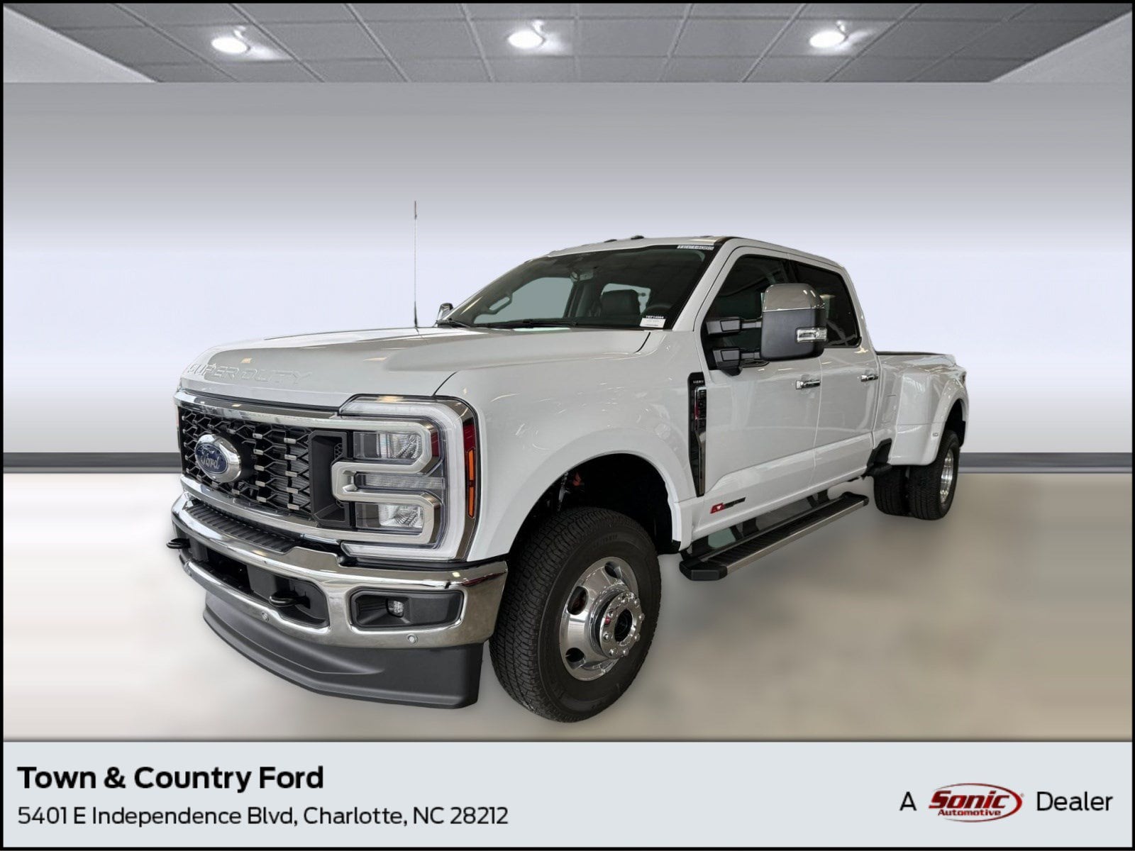 2026 Ford F-350 LARIAT Truck Crew Cab