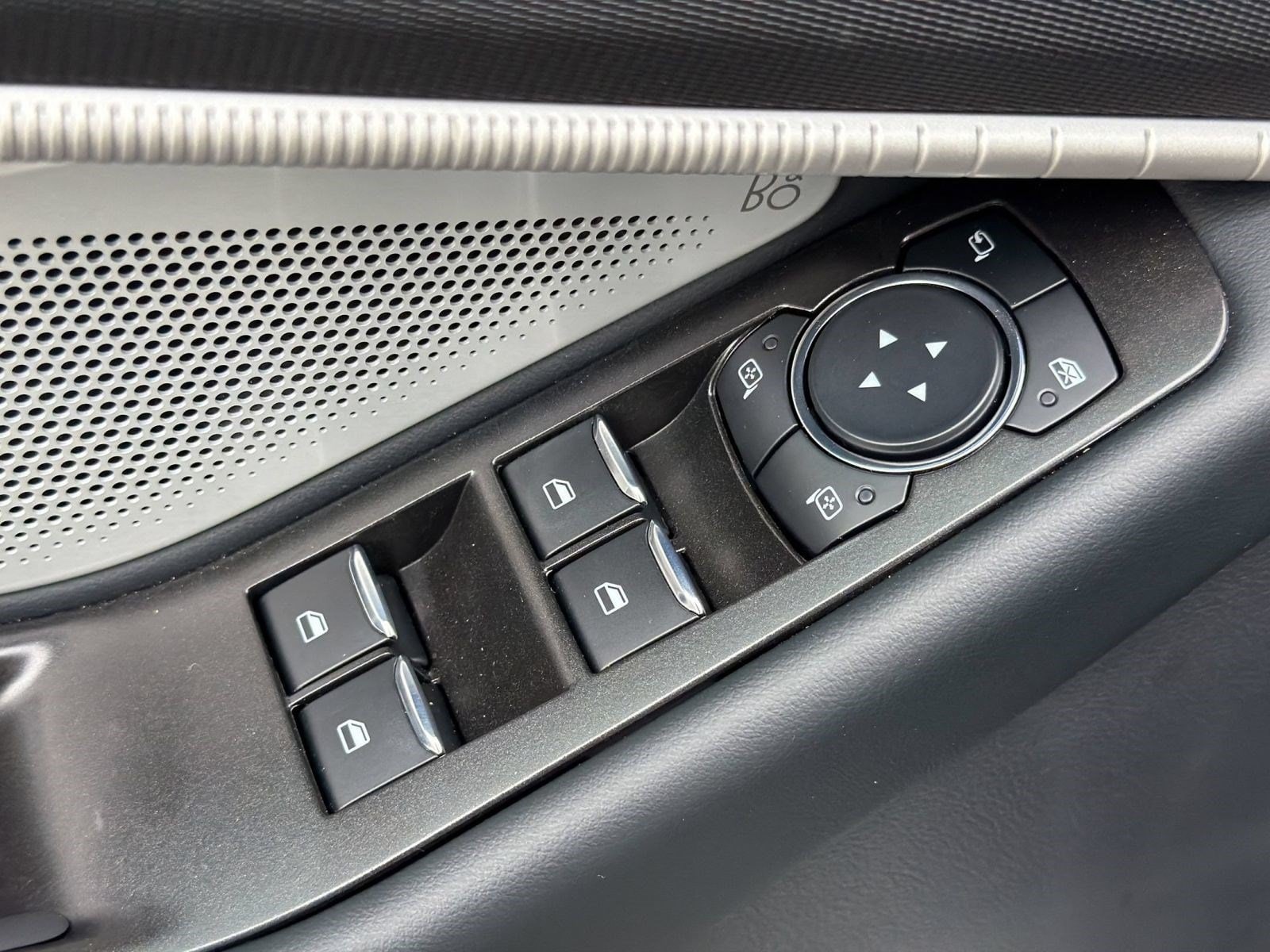 2026 Ford Explorer Tremor - Photo 15