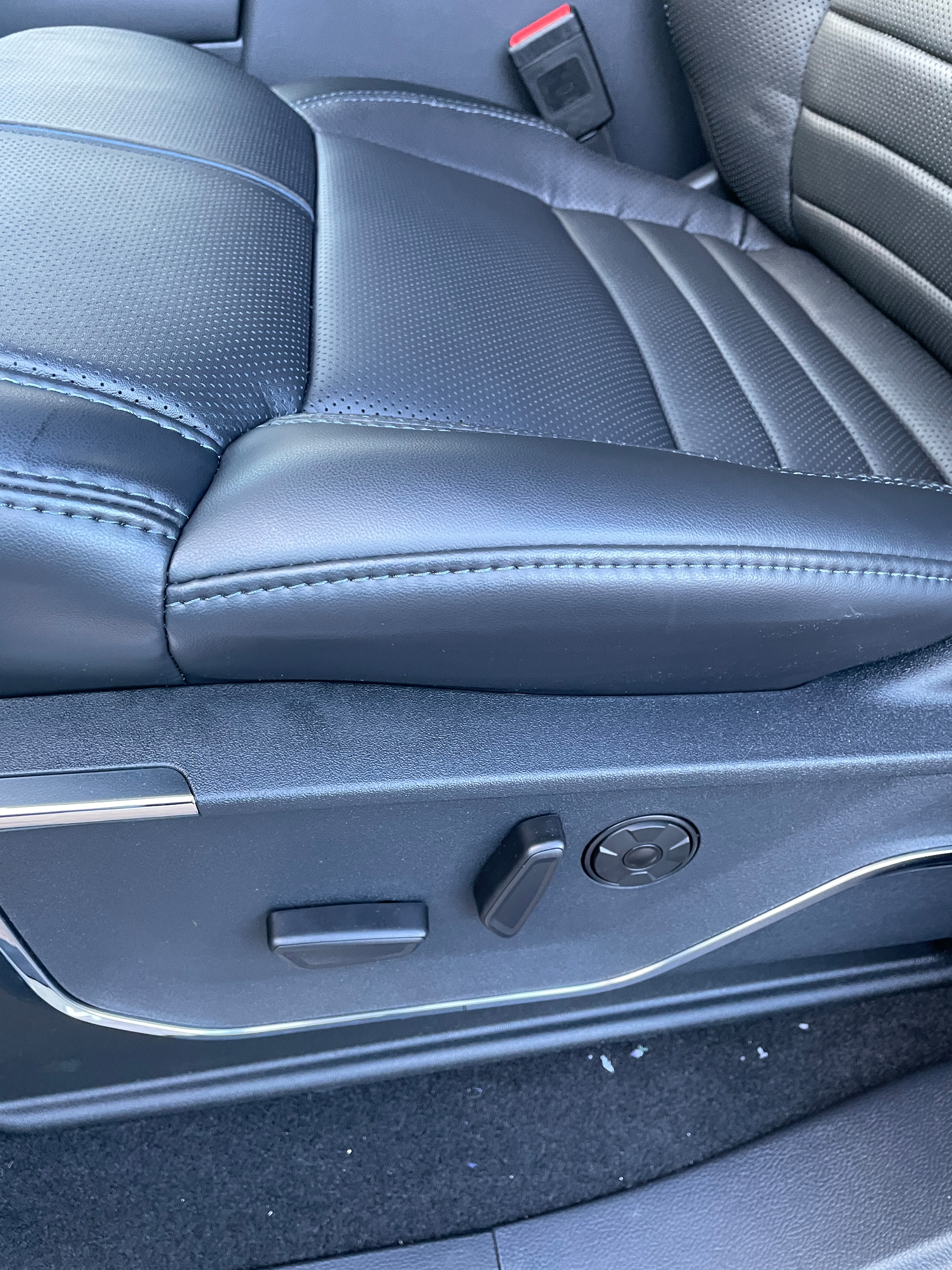 2026 Ford F-250 Super Duty Platinum - Photo 18