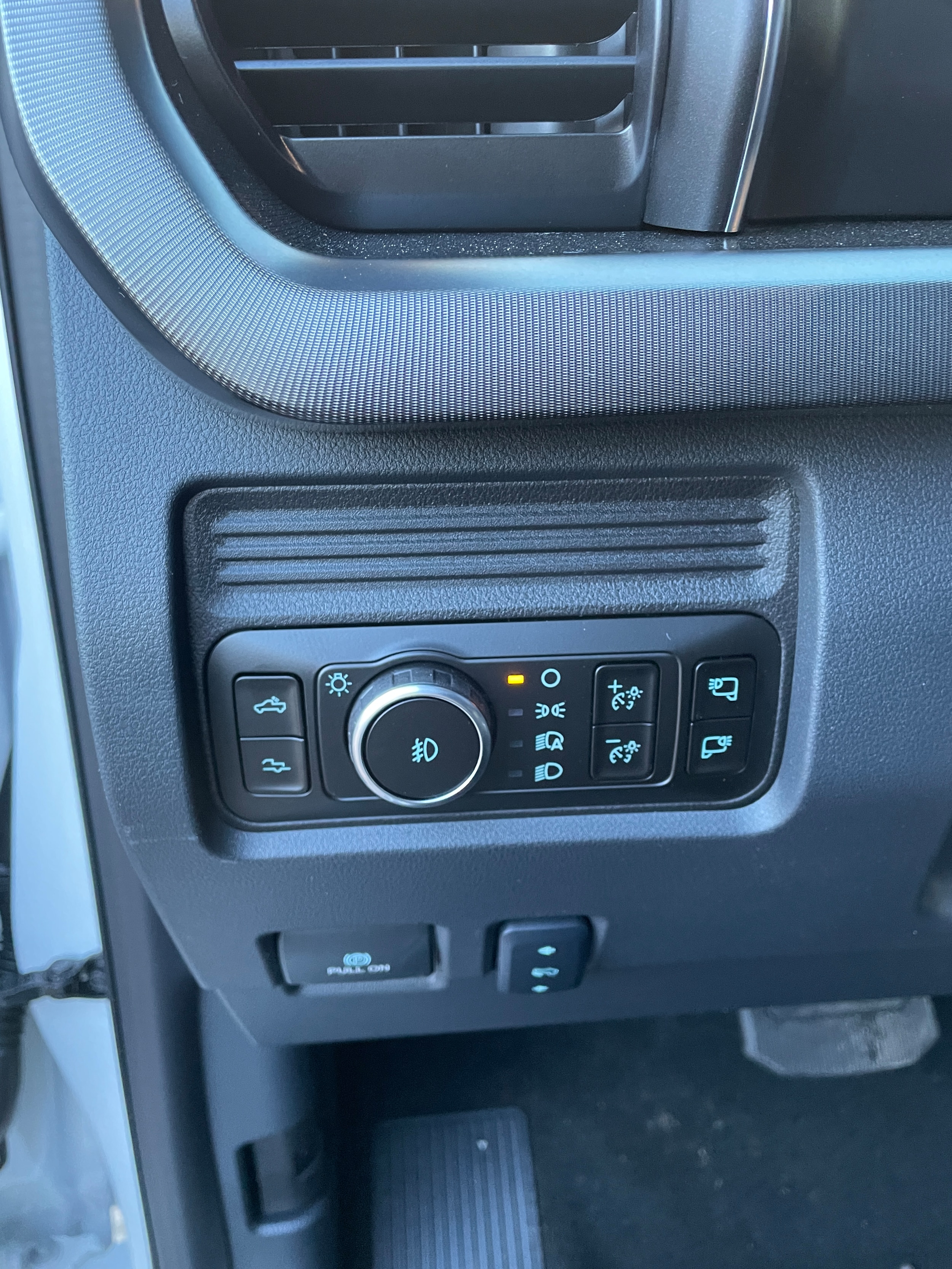 2026 Ford F-250 Super Duty Platinum - Photo 17
