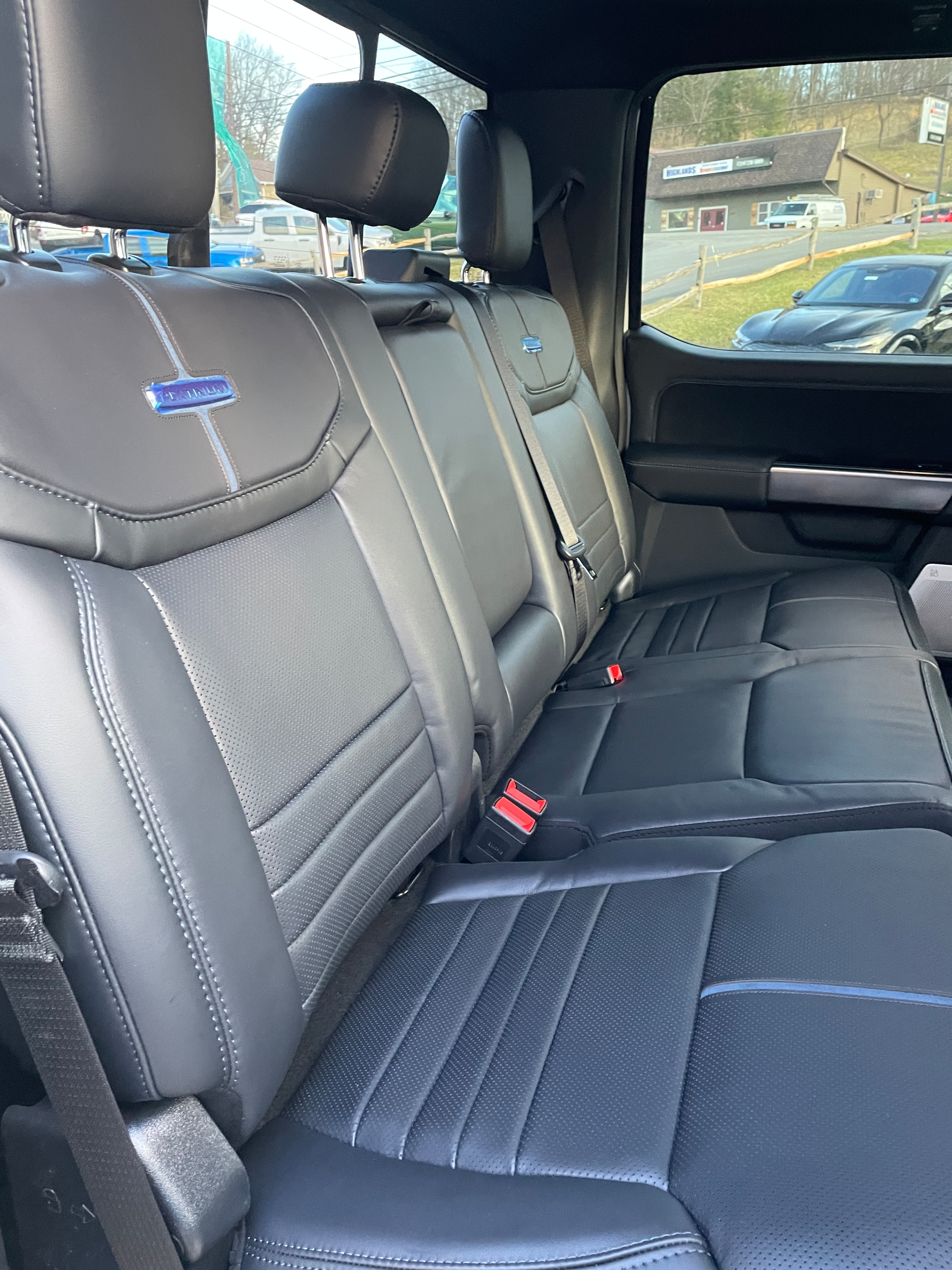 2026 Ford F-250 Super Duty Platinum - Photo 13
