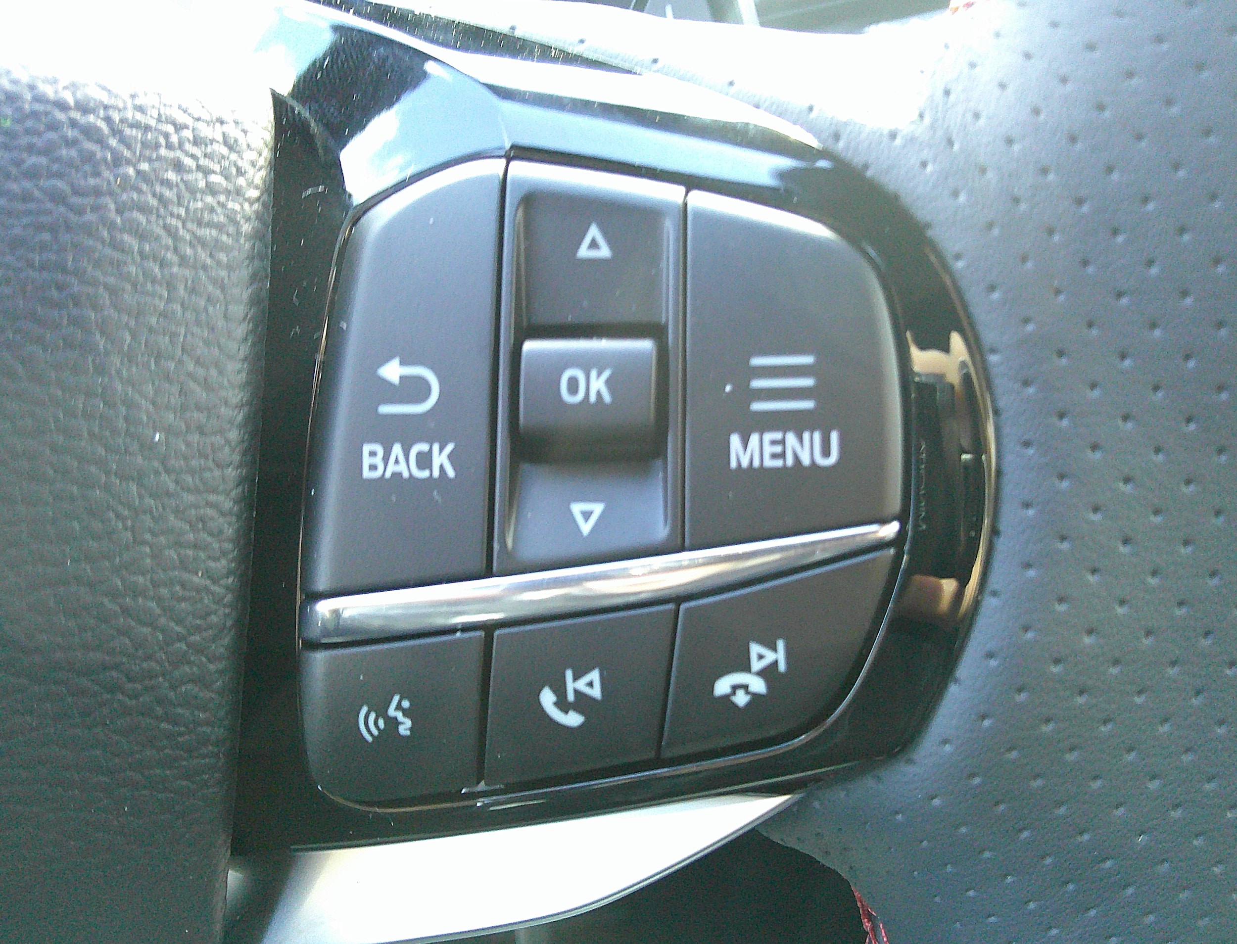 2026 Ford Explorer ST - Photo 22