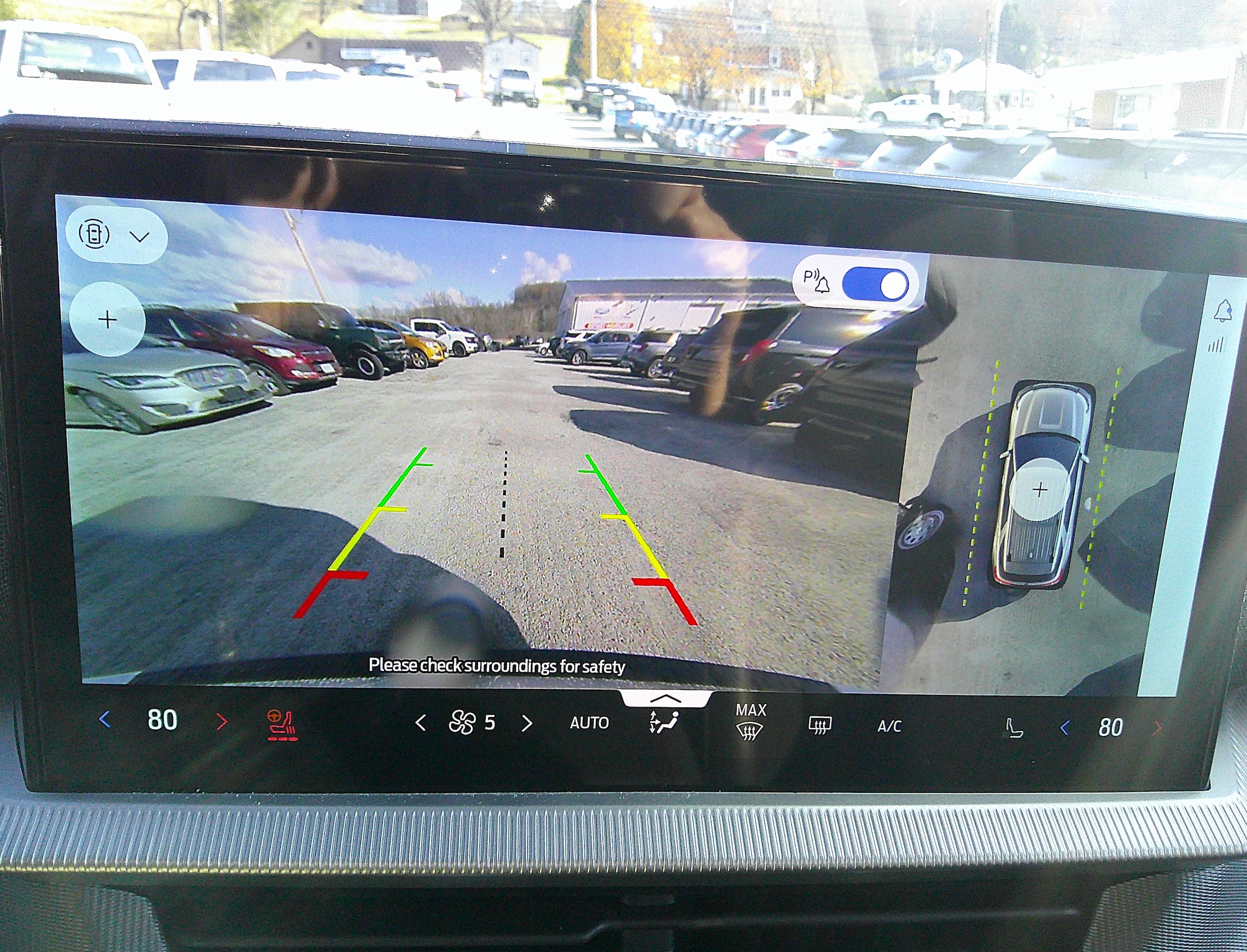 2026 Ford Explorer ST - Photo 18