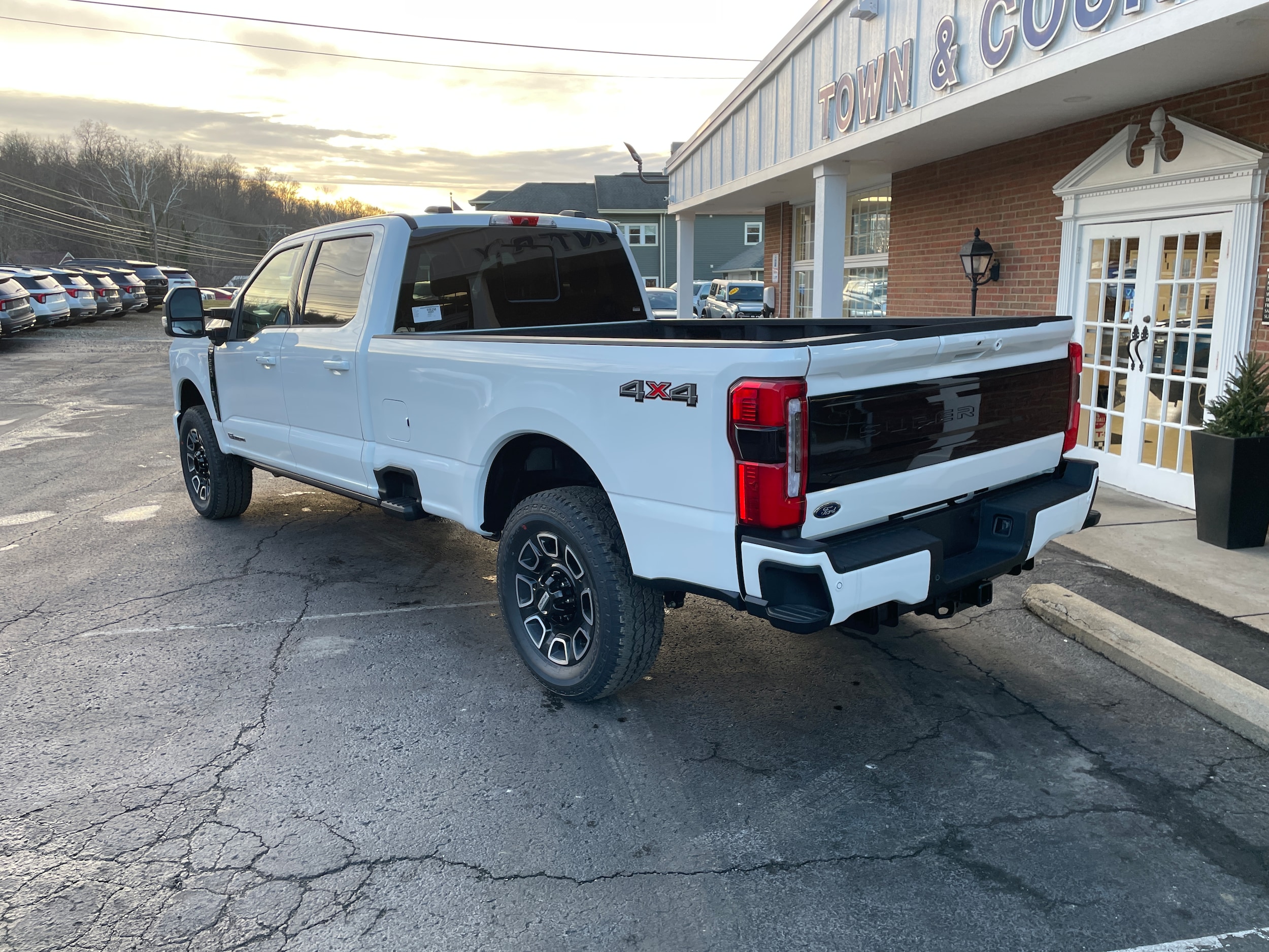 2026 Ford F-250 Super Duty Platinum - Photo 8