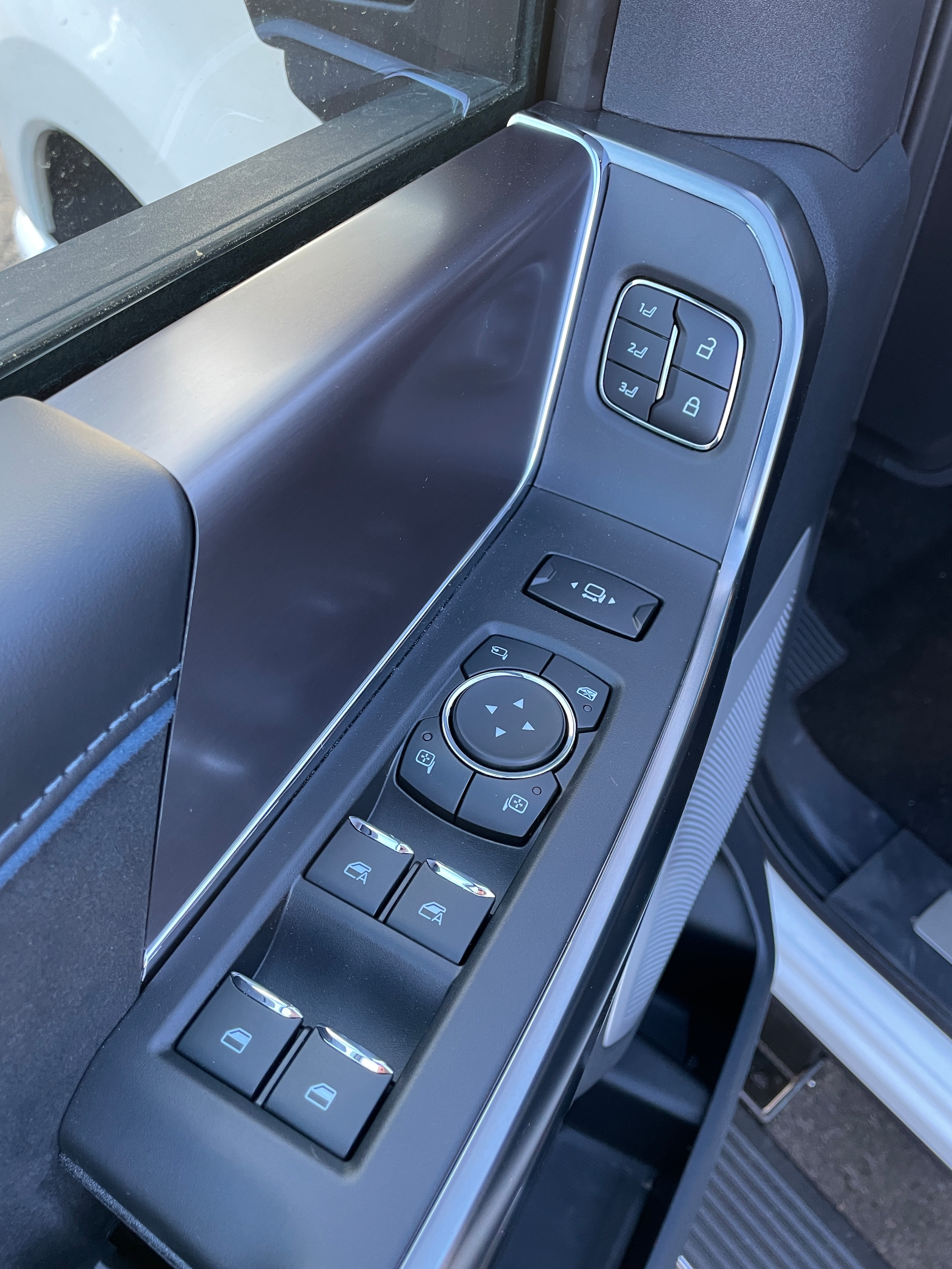 2026 Ford F-250 Super Duty Platinum - Photo 15