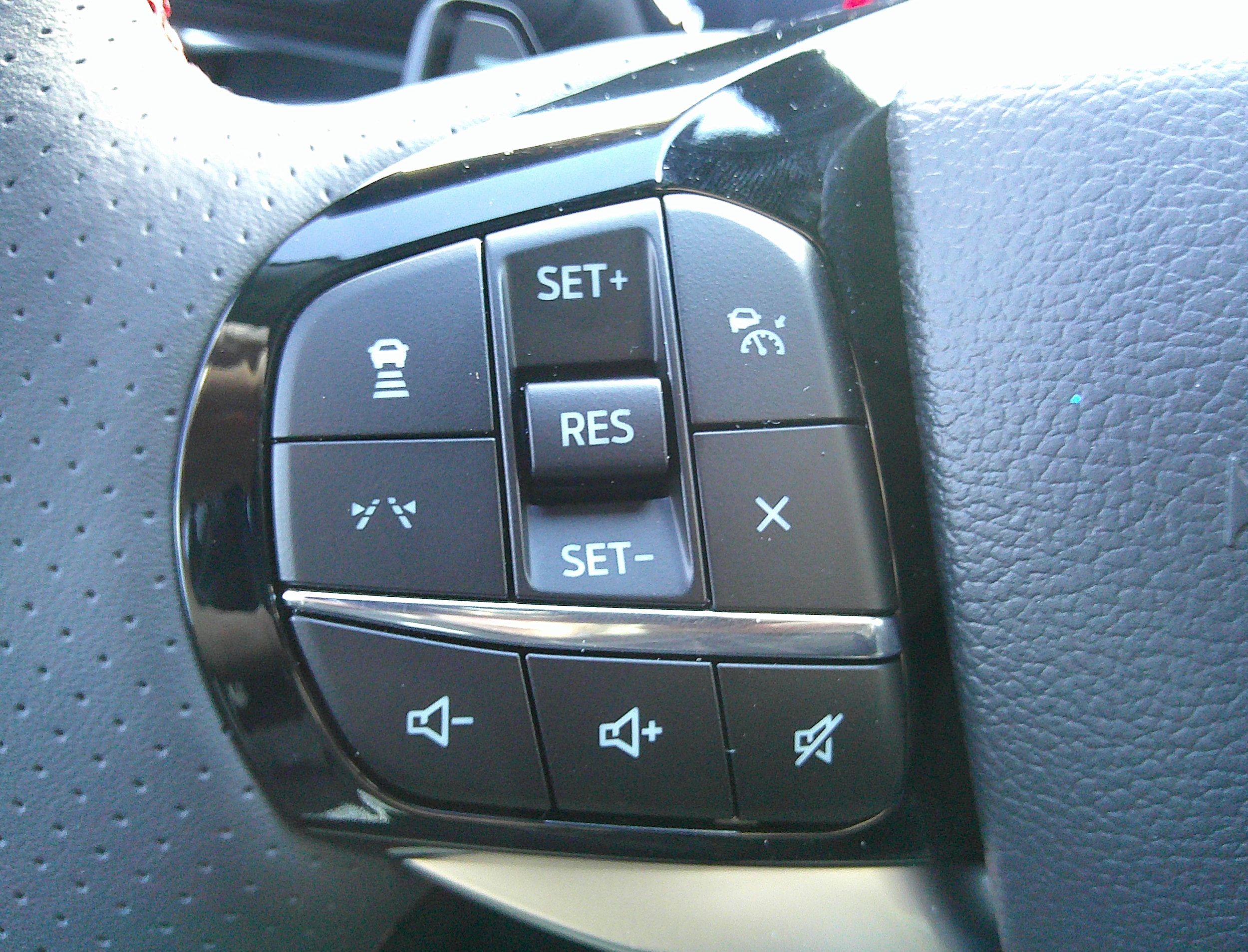 2026 Ford Explorer ST - Photo 21
