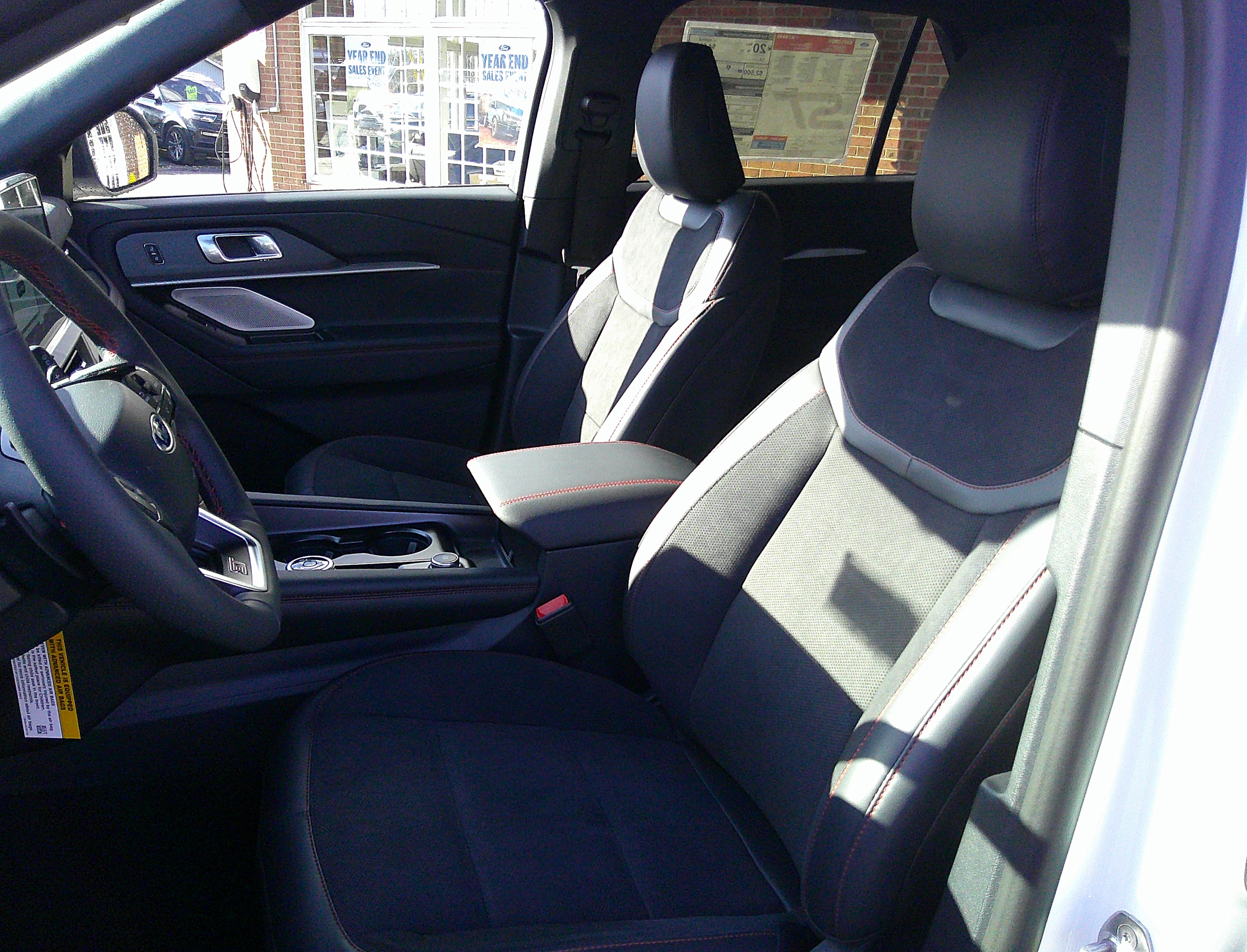 2026 Ford Explorer ST - Photo 12