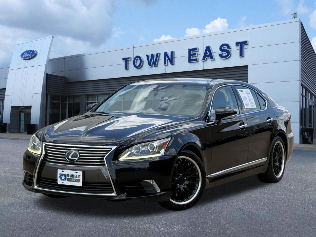 2015 Lexus LS Base