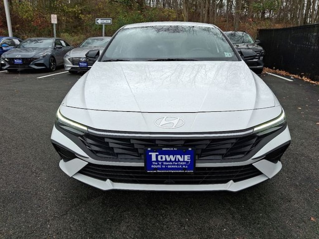 Certified 2025 Hyundai Elantra SEL Sport Sedan