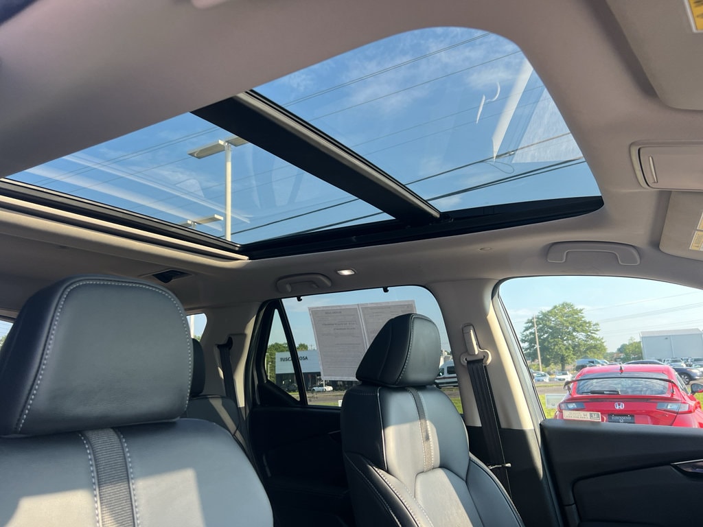 2025 Honda Pilot Touring - Photo 27