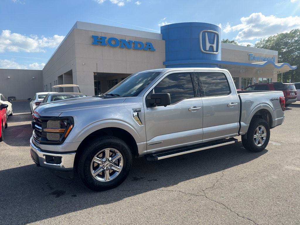 Used 2024 Ford F-150 XLT Truck SuperCrew Cab