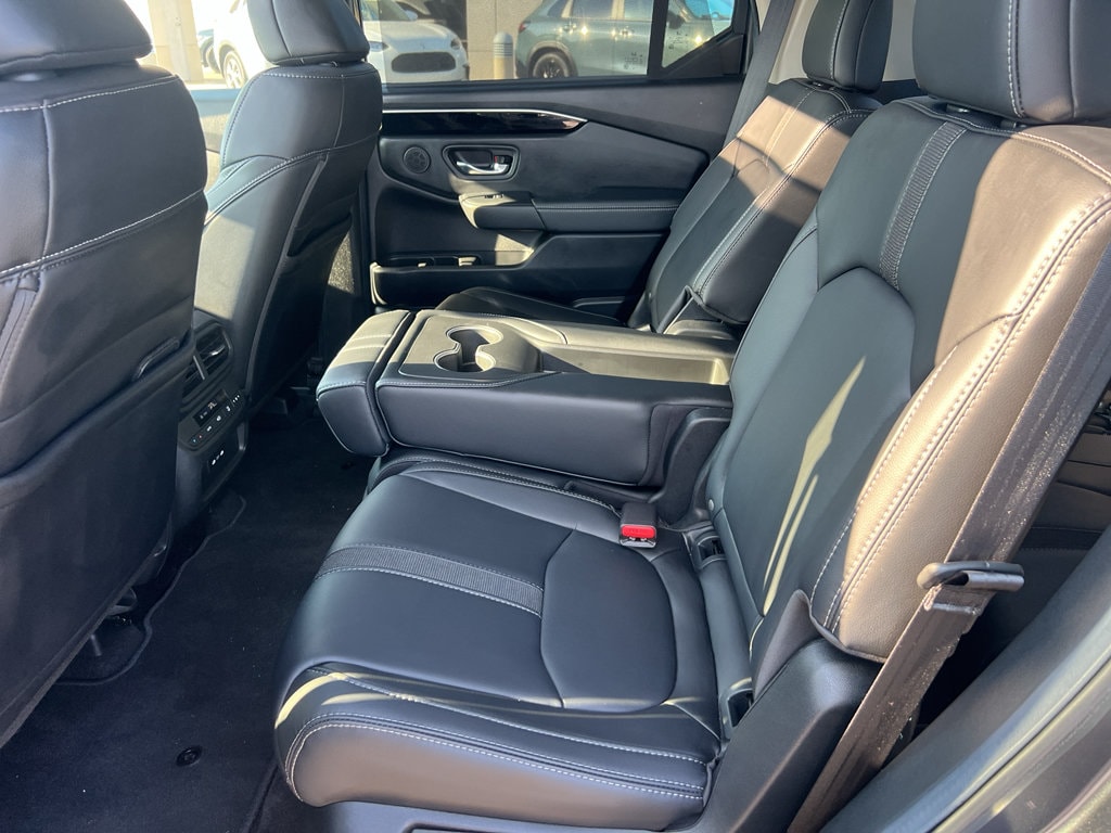 2025 Honda Pilot Touring - Photo 17