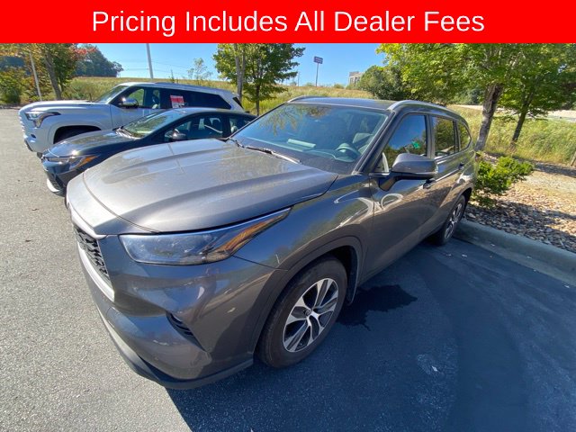 Used 2023 Toyota Highlander XLE SUV