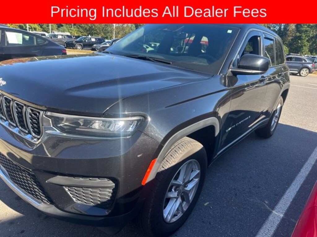 Used 2024 Jeep Grand Cherokee Laredo SUV