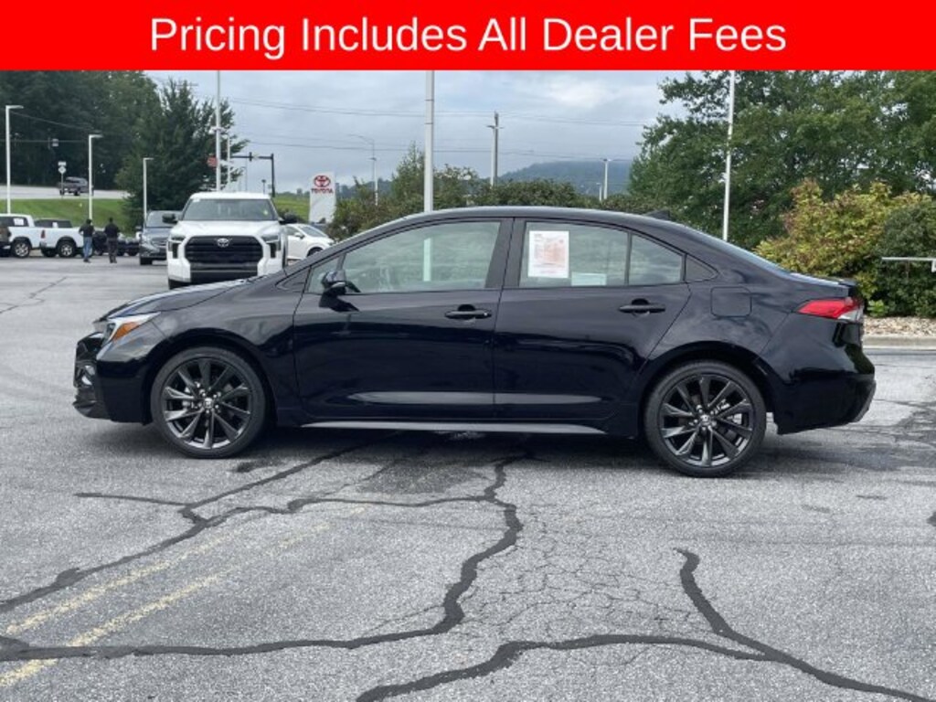 Used 2024 Toyota Corolla SE Sedan