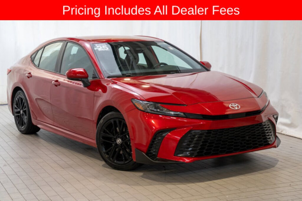 Used 2025 Toyota Camry SE Sedan