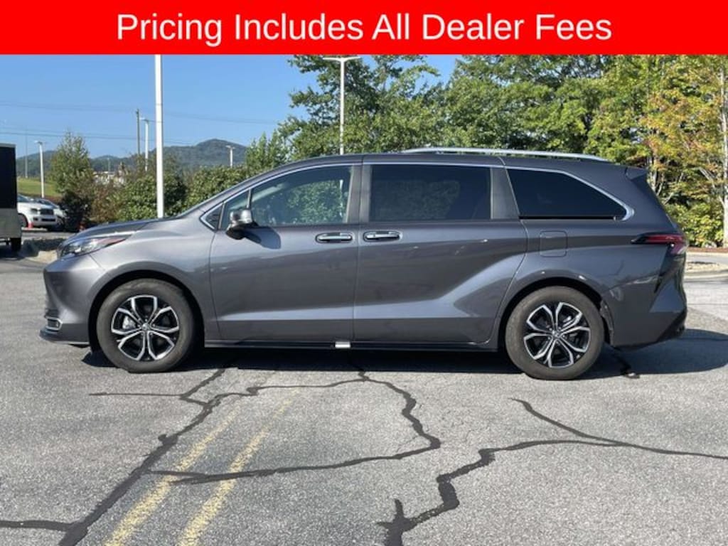 Used 2025 Toyota Sienna Platinum Minivan/Van