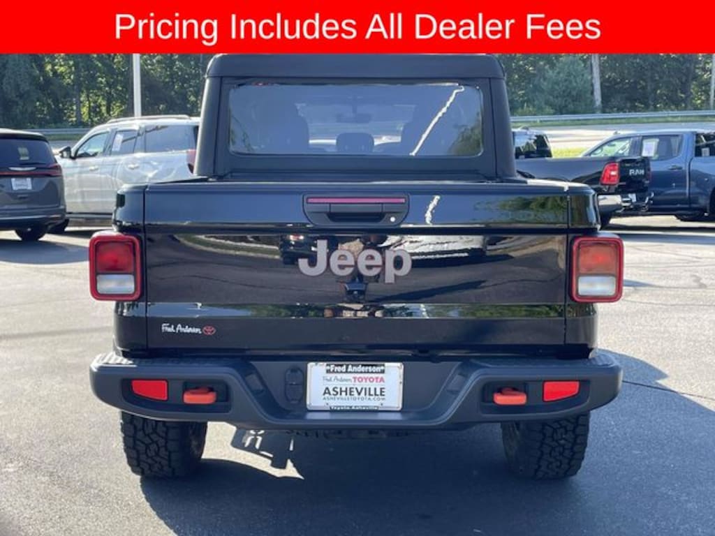 Used 2023 Jeep Gladiator Mojave Truck