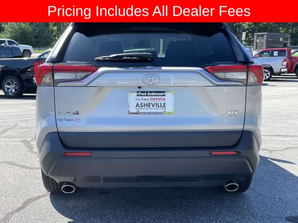 Used 2025 Toyota RAV4 XLE SUV