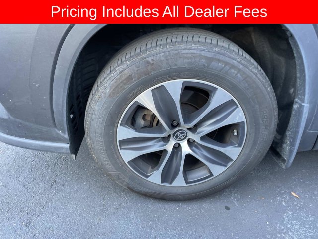 Used 2023 Toyota Highlander XLE SUV