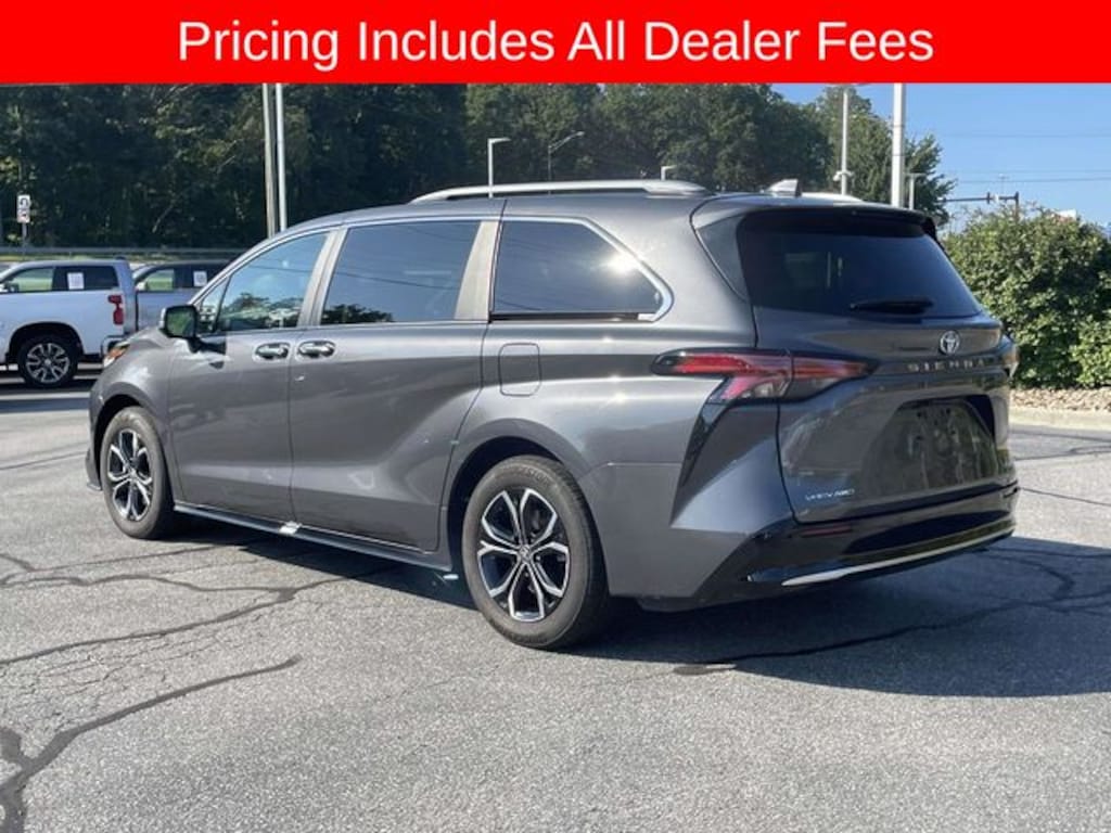 Used 2025 Toyota Sienna Platinum Minivan/Van