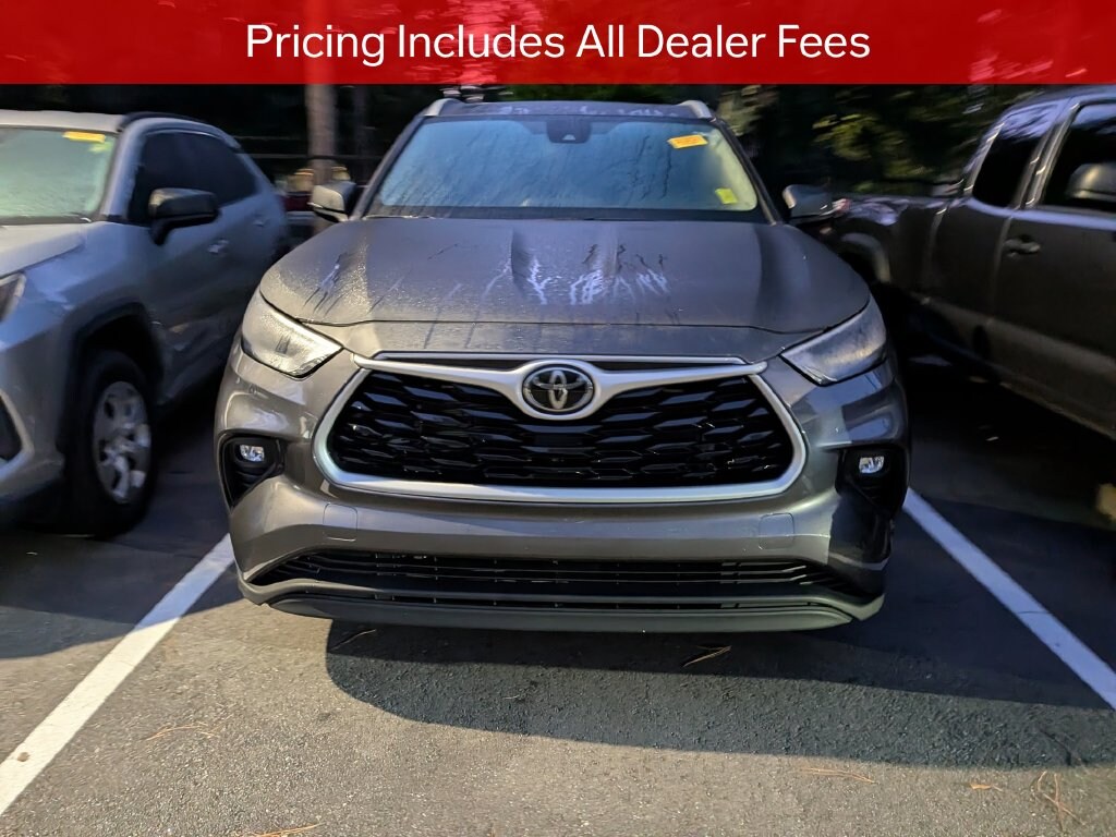 Used 2023 Toyota Highlander XLE SUV