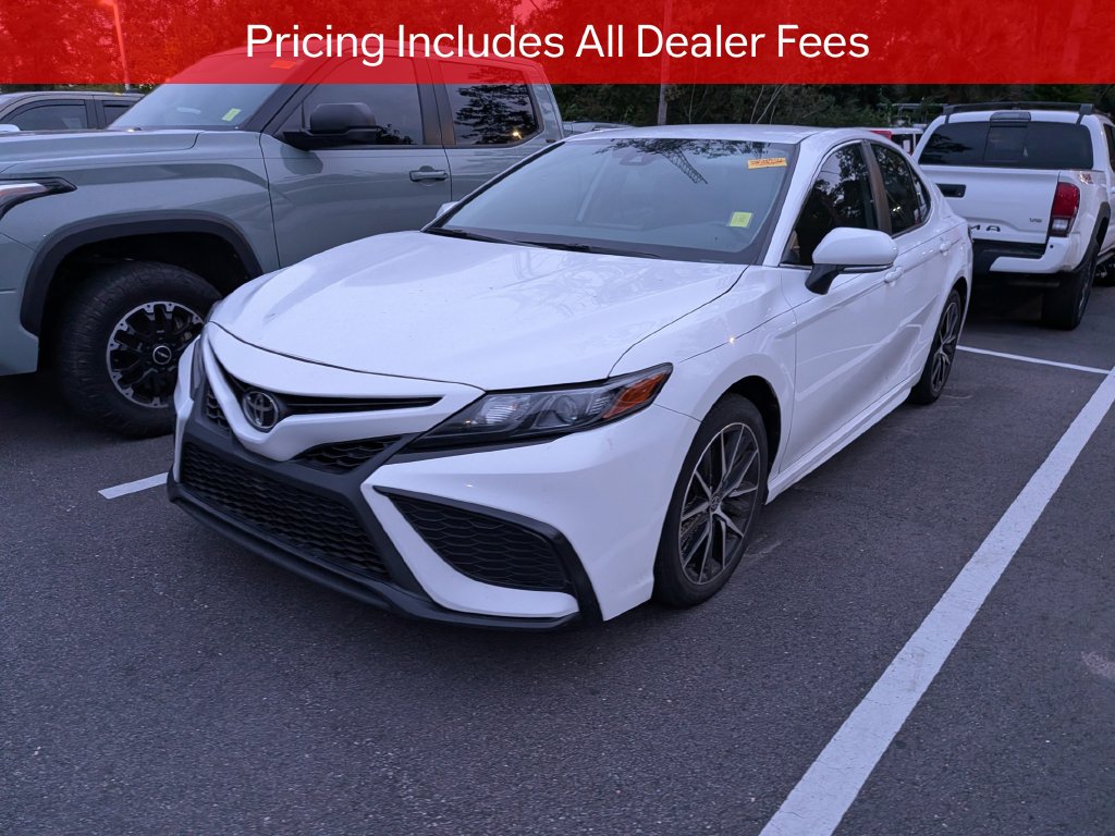 Used 2024 Toyota Camry SE Sedan