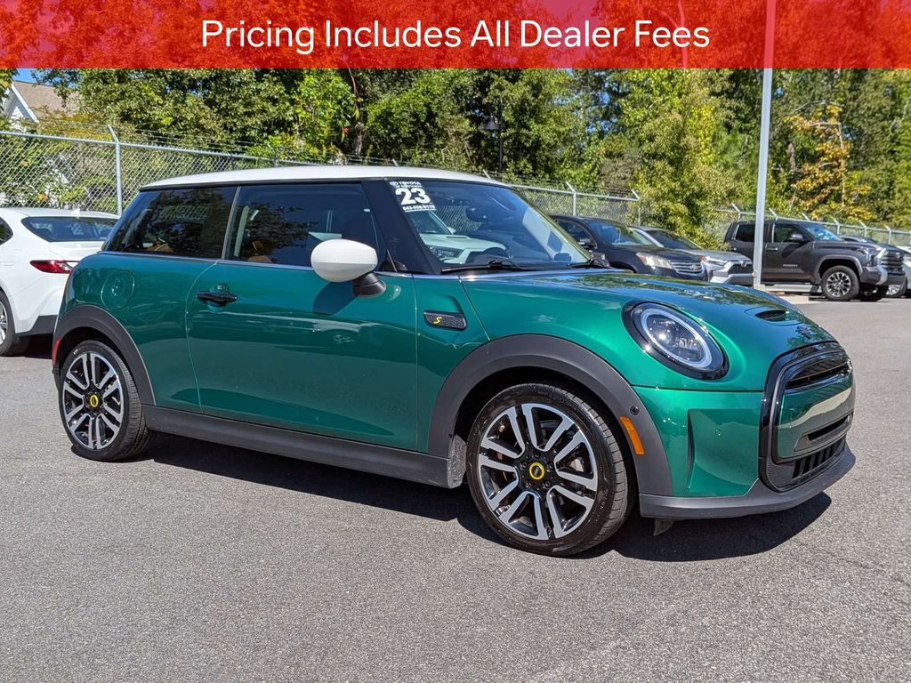 Used 2023 MINI Hardtop 2 Door SE with VIN WMW13DJ02P2T88104 for sale in Charleston, SC