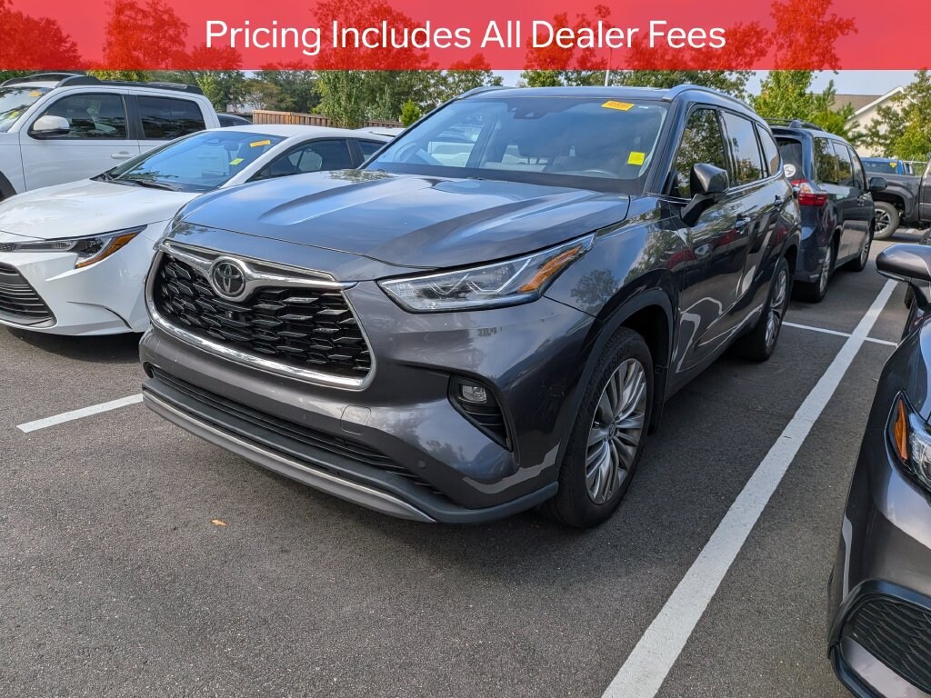 Used 2024 Toyota Highlander Platinum SUV