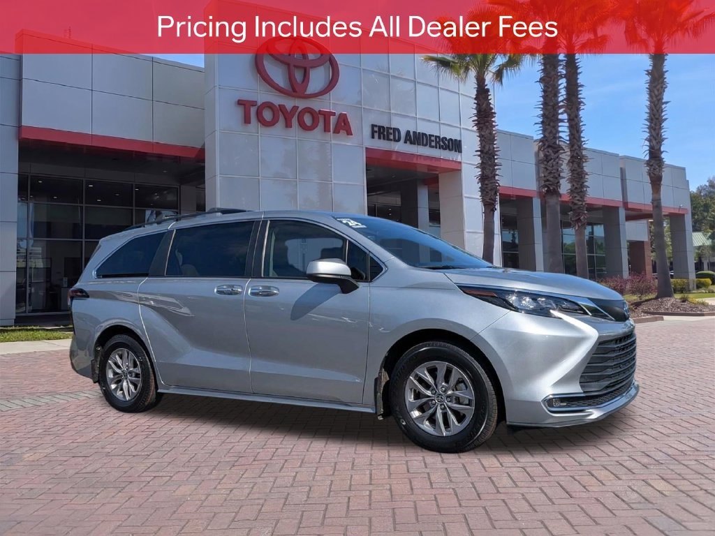 Certified 2024 Toyota Sienna XLE Minivan/Van