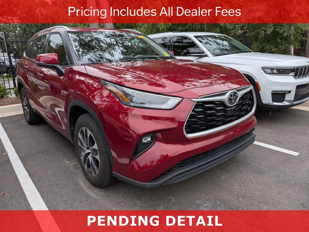 Used 2022 Toyota Highlander XLE SUV