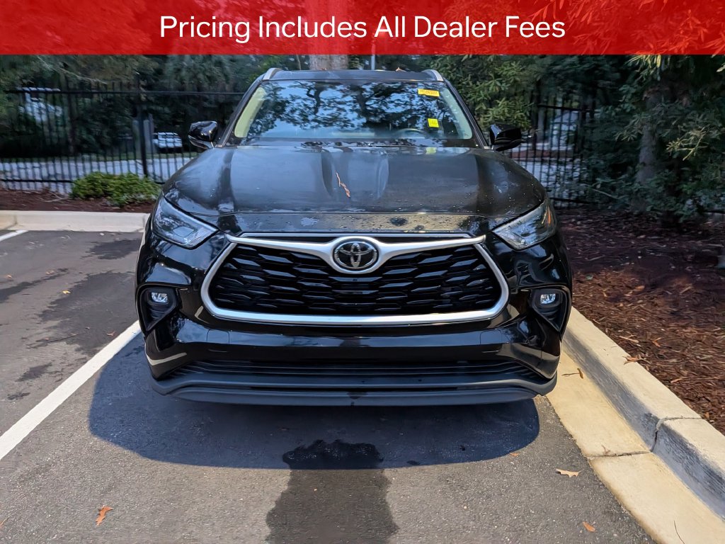 Used 2022 Toyota Highlander XLE SUV