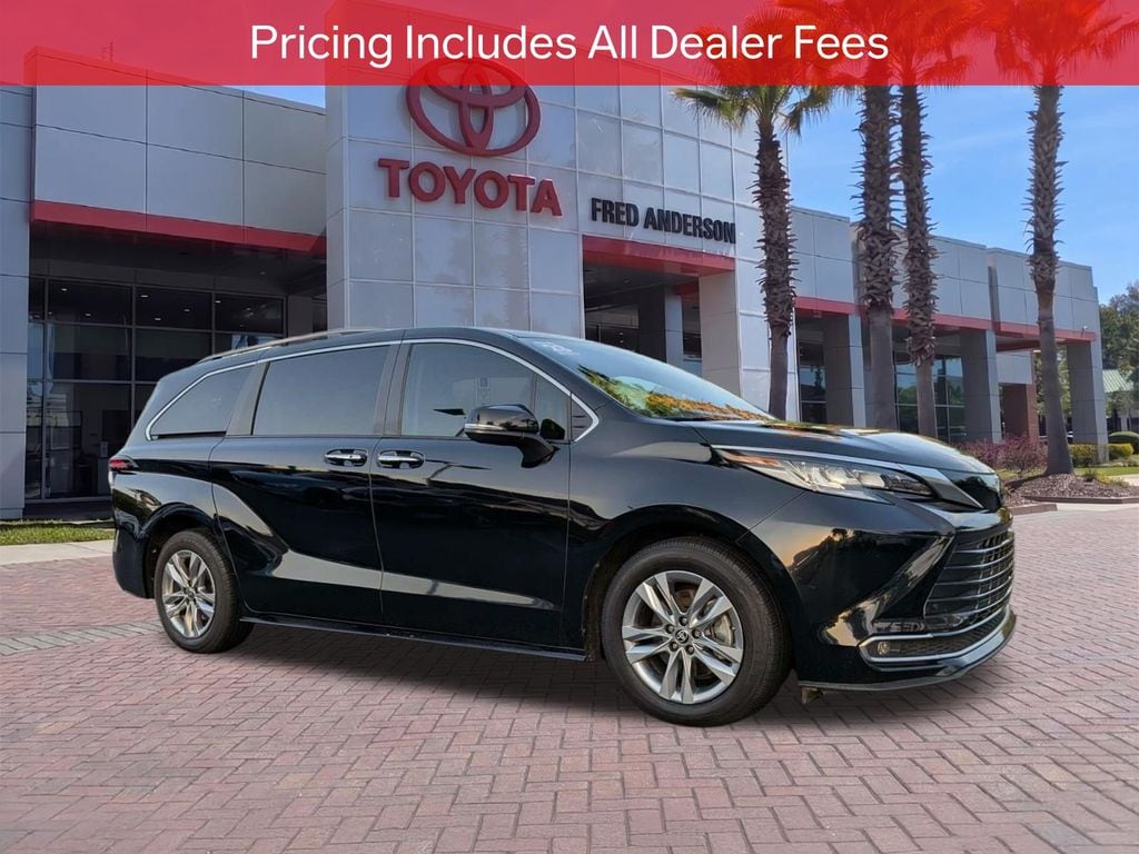 2023 Toyota Sienna Minivan/Van 