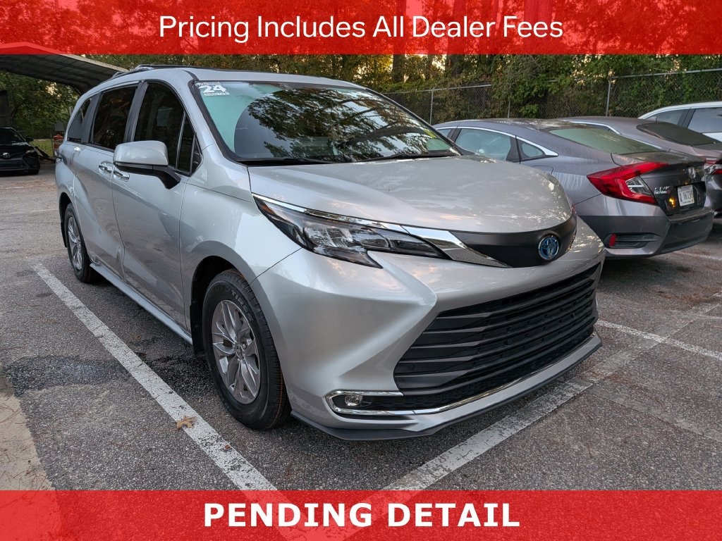 Certified 2024 Toyota Sienna XLE Minivan/Van