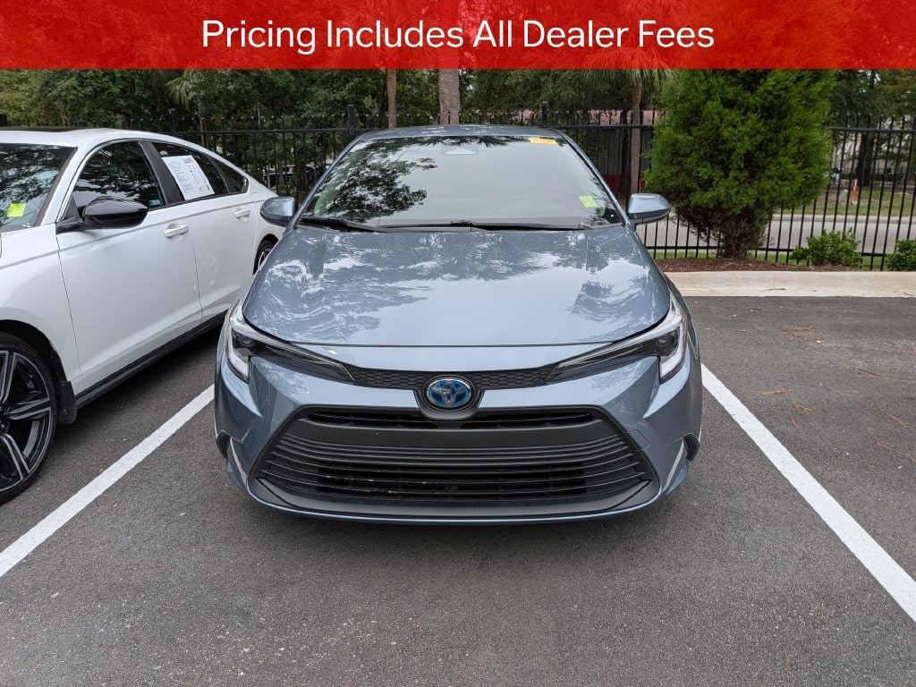 Used 2025 Toyota Corolla Hybrid LE Sedan