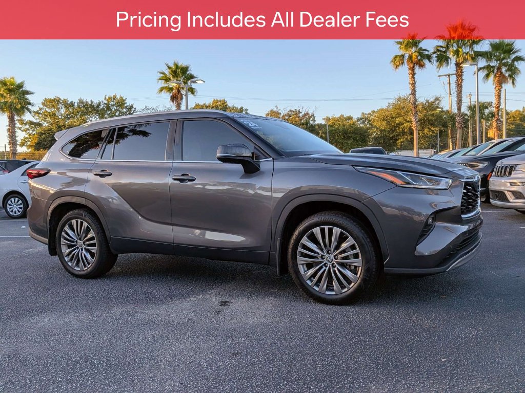 Used 2024 Toyota Highlander Platinum SUV