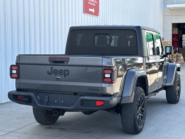 Used 2021 Jeep Gladiator Sport Truck Crew Cab