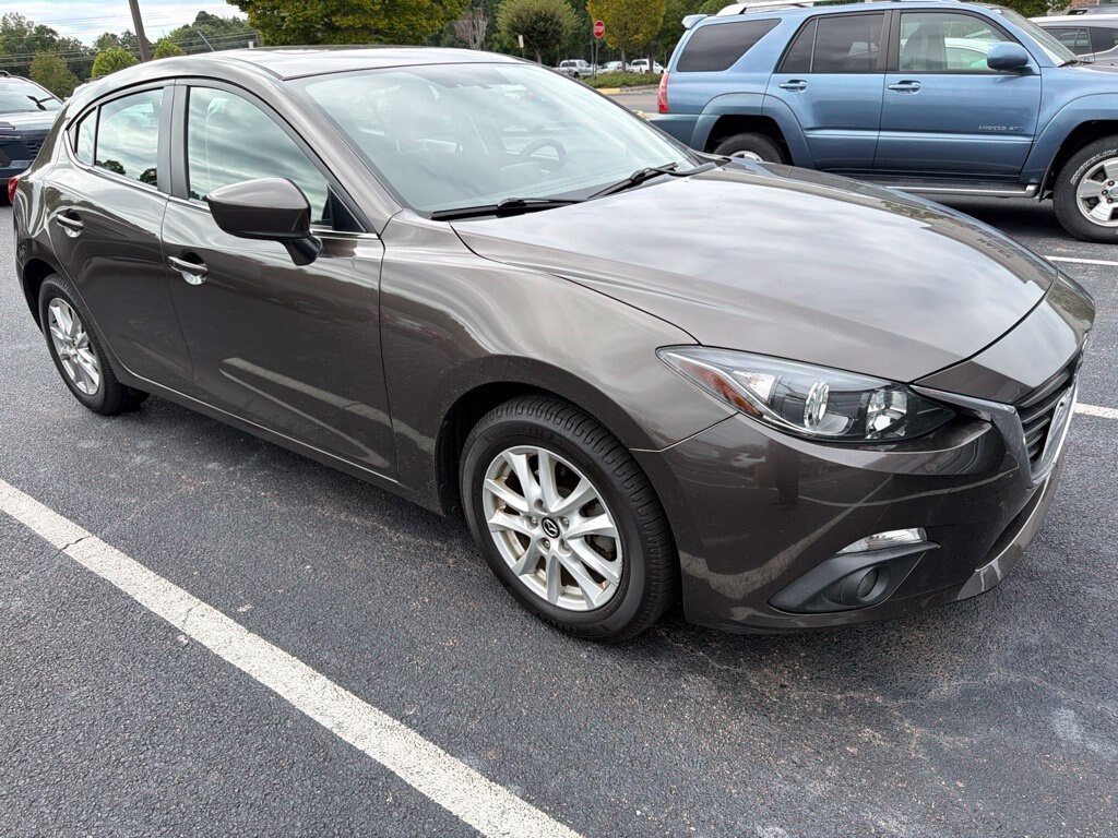 Used 2016 Mazda Mazda3 i Touring Hatchback