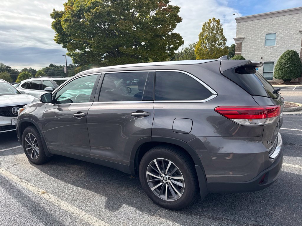 Used 2019 Toyota Highlander XLE SUV