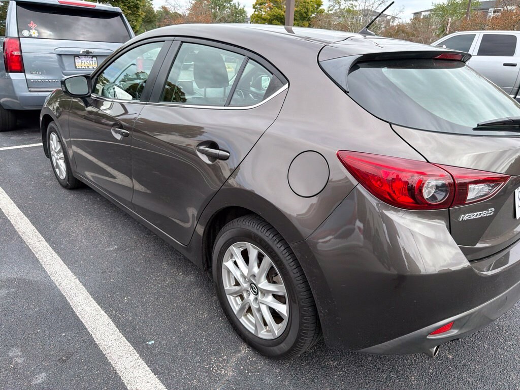 Used 2016 Mazda Mazda3 i Touring Hatchback