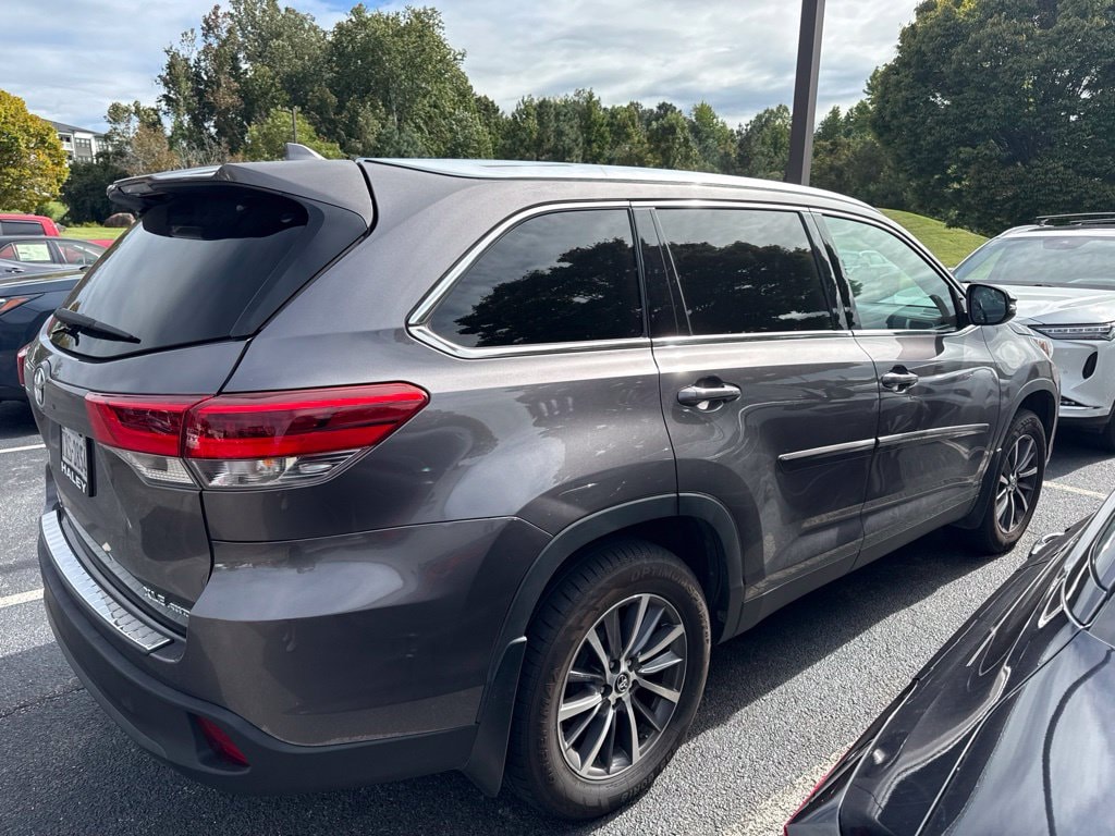 Used 2019 Toyota Highlander XLE SUV