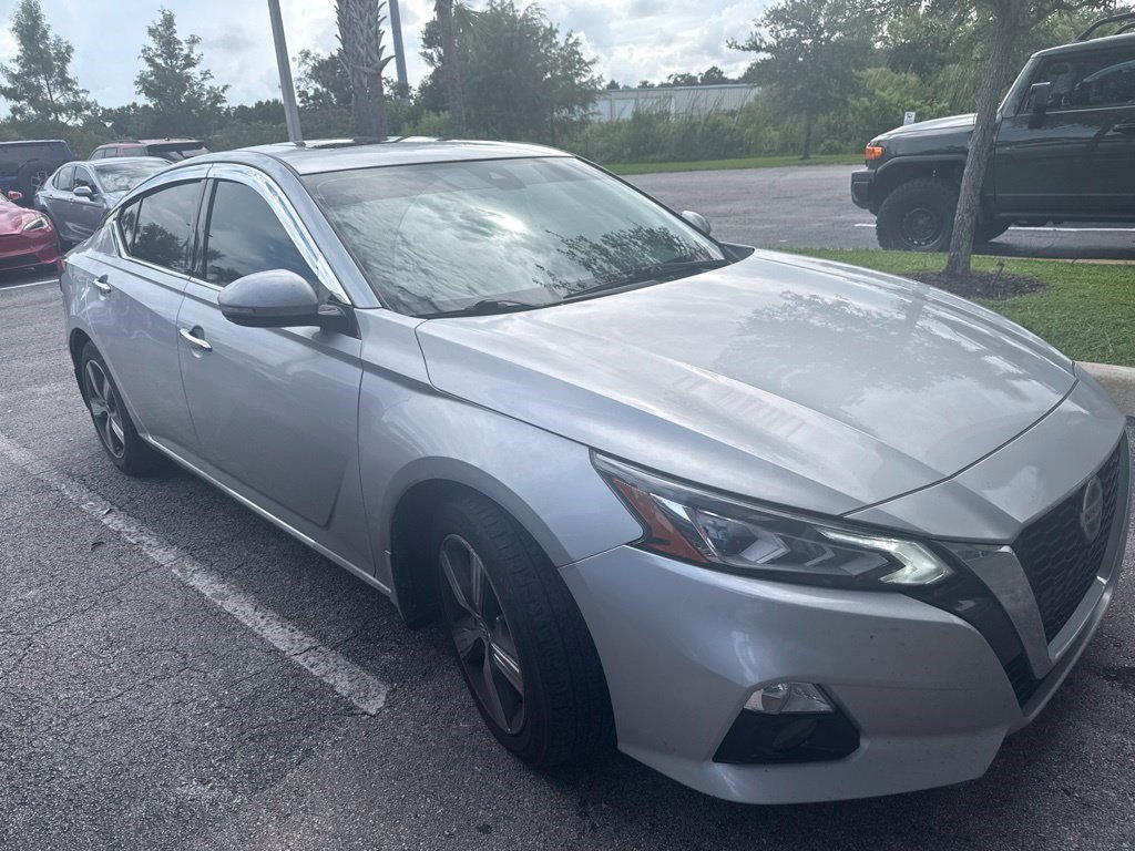 Used 2021 Nissan Altima 2.5 SL Sedan