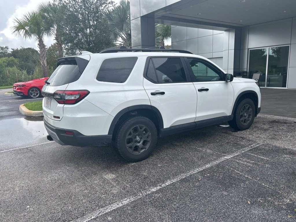 Used 2025 Honda Pilot TrailSport SUV