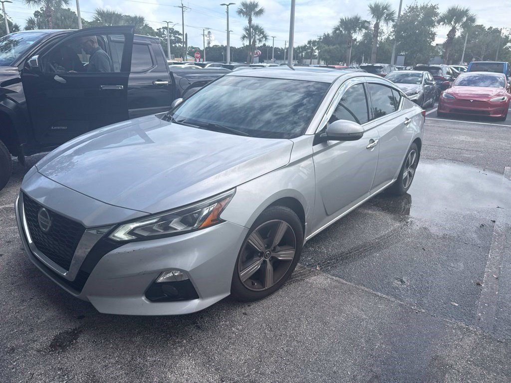 Used 2021 Nissan Altima 2.5 SL Sedan