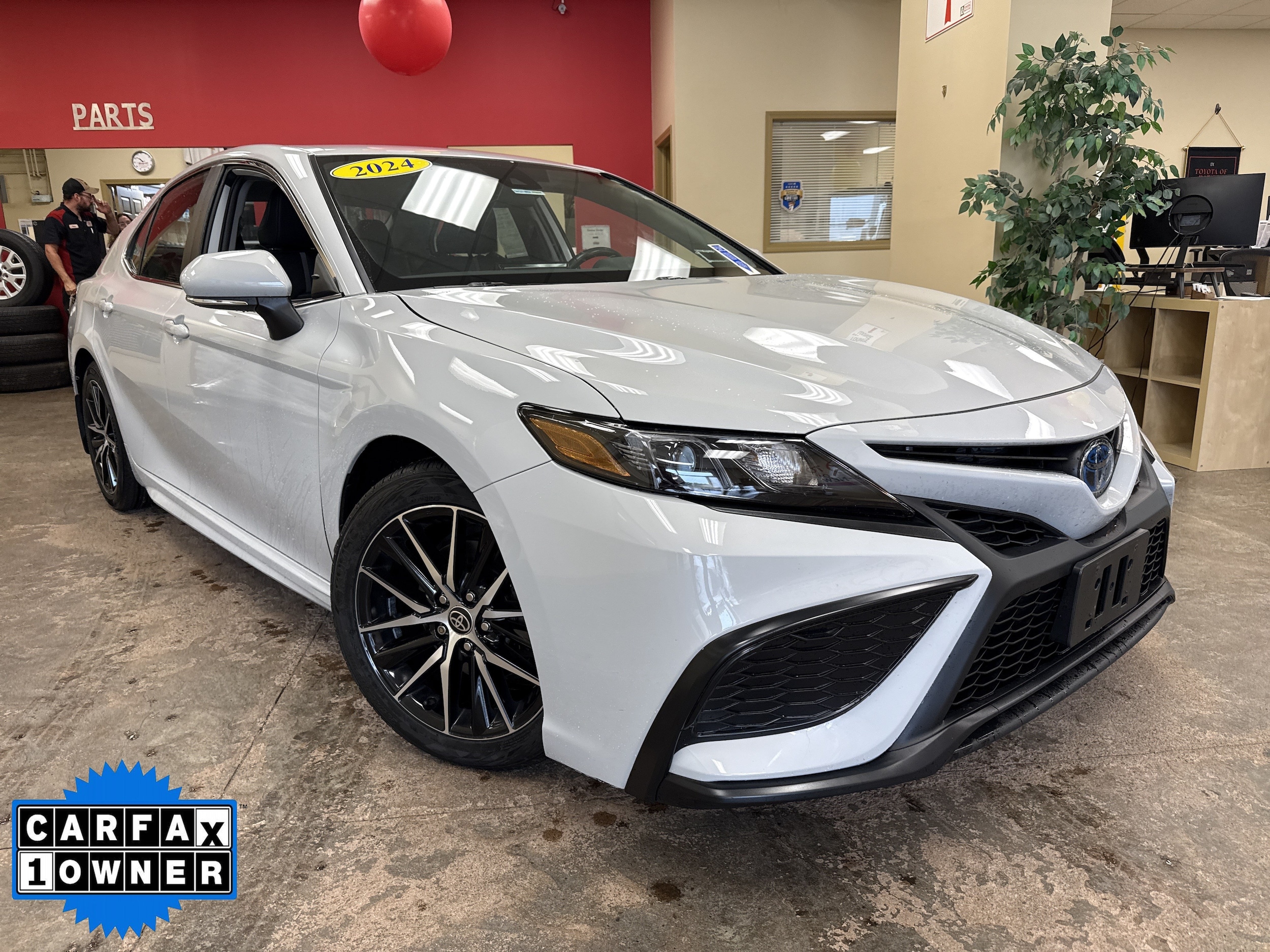 2024 Toyota Camry SE