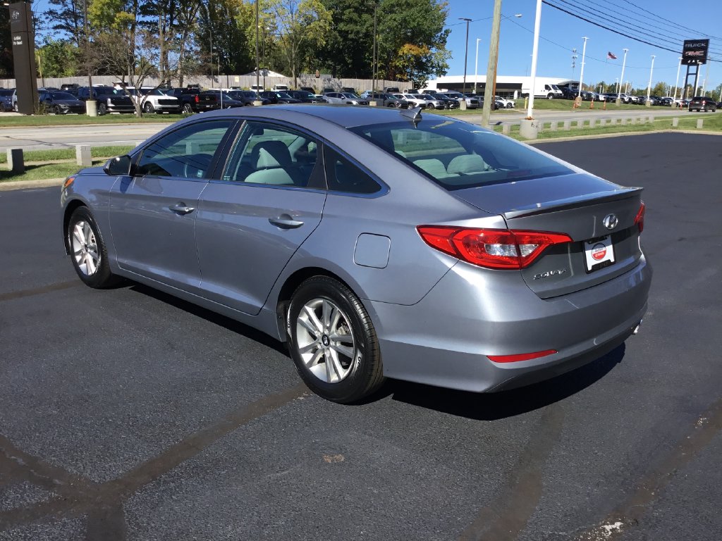 Used 2015 Hyundai Sonata SE Sedan