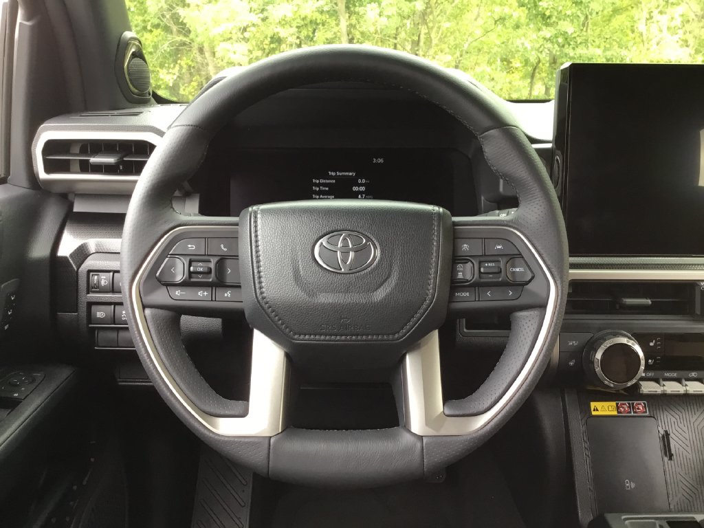 2025 Toyota 4Runner Limited - Photo 22