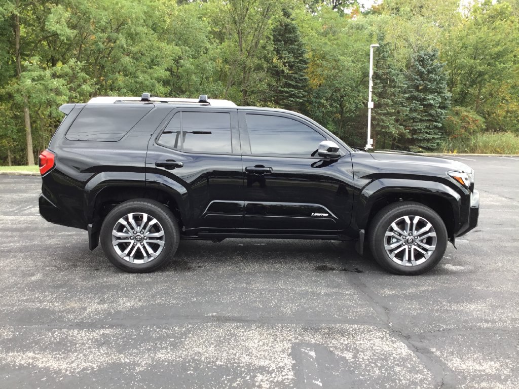 2025 Toyota 4Runner Limited - Photo 6