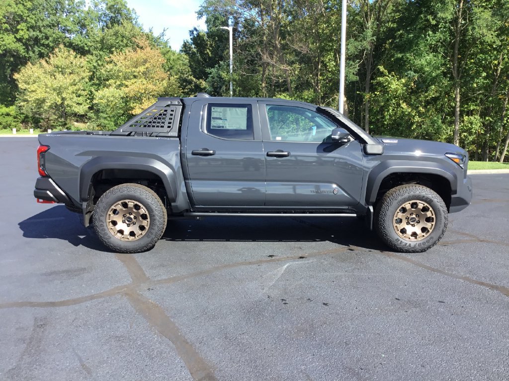 2026 Toyota Tacoma Trailhunter - Photo 6