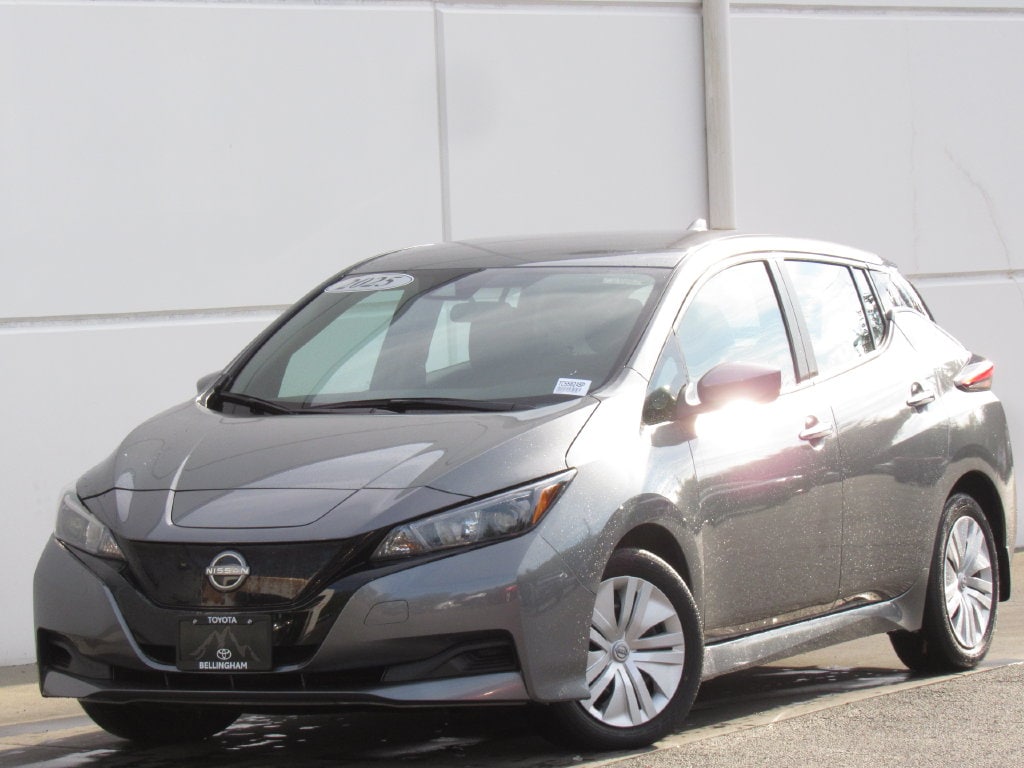2025 Nissan LEAF